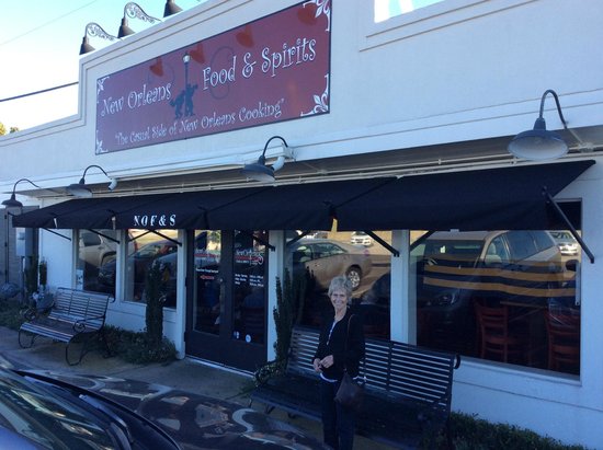 Exploring New Orleans Food and Spirits