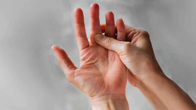 My Hand Goes Numb When I Hold My Phone