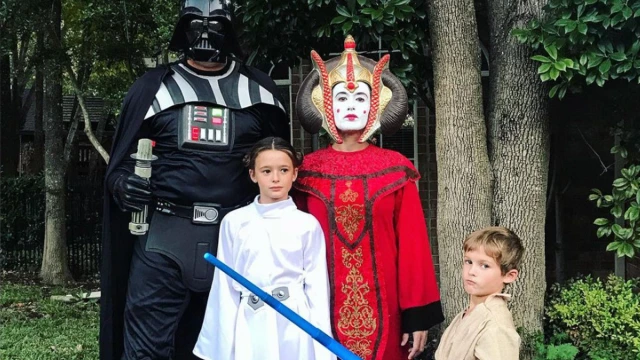 Weird Group Costumes: Unconventional Ideas for Your Next Costume Party