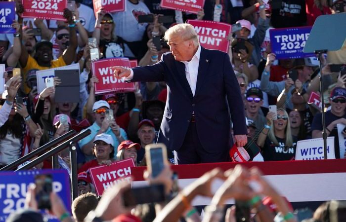 In the Johnson County Iowa Caucus, Nikki Haley defeats Donald Trump by a single vote.