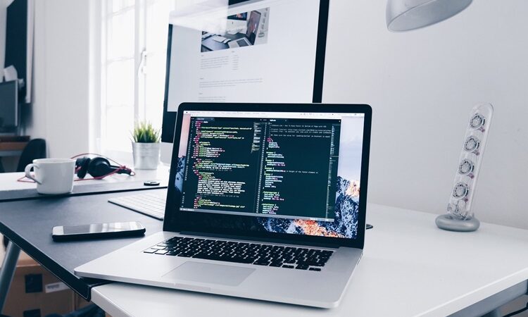 Software Architecture and Design Patterns in an AI Era